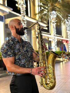 R_G Saxophonist