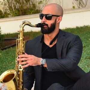 R_G Saxophonist